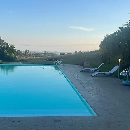 Apartment Indipendente Con Giardino E Terrazza Panoramica Privati, In Casale Con Piscina Sovrastante Il Di Bolsena *